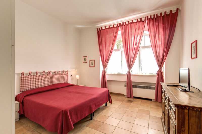Apollo Apartments Colosseo Рим Екстер'єр фото