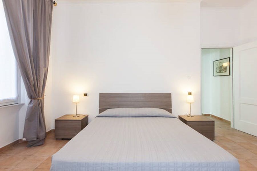 Apollo Apartments Colosseo Рим Екстер'єр фото