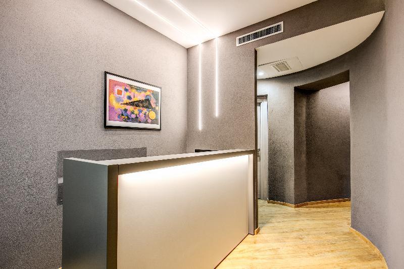 Apollo Apartments Colosseo Рим Екстер'єр фото