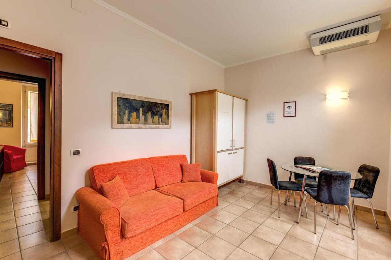 Apollo Apartments Colosseo Рим Екстер'єр фото