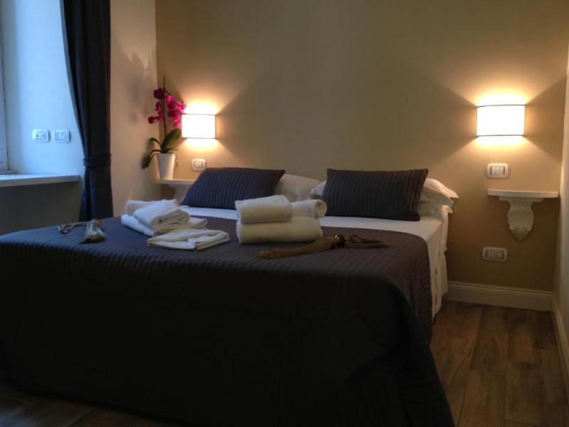 Apollo Apartments Colosseo Рим Екстер'єр фото